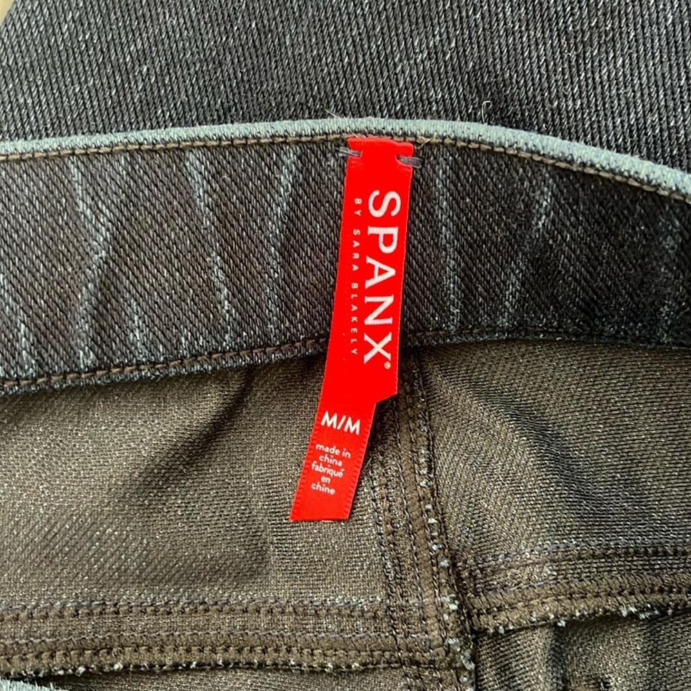 Spanx Jean-ish dark wash leggings size medium - Picture 10 of 11